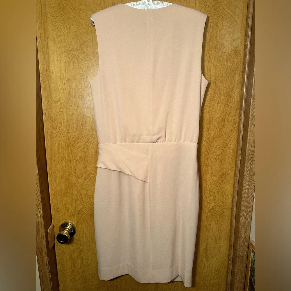 NWT  Diane Von Furstenberg Butter Cream Crepe Ruched Detail Beyatta Dress size 8 - Picture 6 of 12